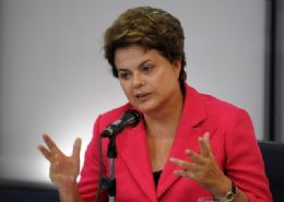 Monitoramento eletrnico  medida para 'desafogar' presdios, diz Dilma