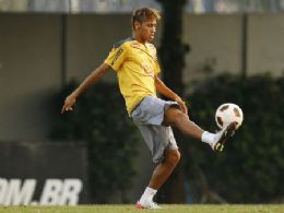 : No dia da final da Libertadores, jornal espanhol diz que Real Madrid j tem acordo com Neymar