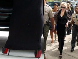 Lindsay Lohan usa sapato de quase dois mil reais para ir ao tribunal