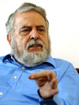 Ex-presidente do BNDES morre em desabamento de laje no Rio