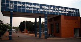 Frum marca incio de greve no campus de Barra nesta tera-feira