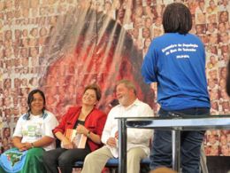 Lula, Dilma e catadores de materiais reciclveis rezam juntos por Alencar