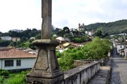 Turistas so indiciadas por crime contra o patrimnio em Ouro Preto