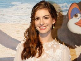 'Se tivesse a chance, faria diferente', diz Anne Hathaway sobre o Oscar