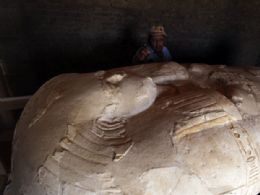 Museu egpcio mostra tumbas de 'guardies' de harm de Tutancmon