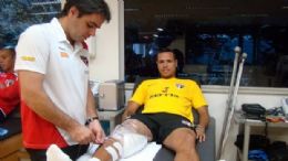 Luis Fabiano inicia recuperao no centro de treinamento do So Paulo