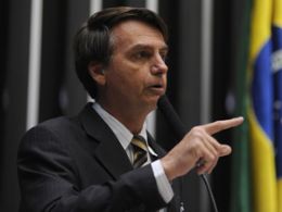 Jair Bolsonaro pede a Dilma para assumir 'se gosta de homossexual'