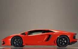 Lamborghini Aventador custa 255.000 euros