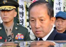 Em meio  crise com Norte, ministro de Defesa sul-coreano renuncia