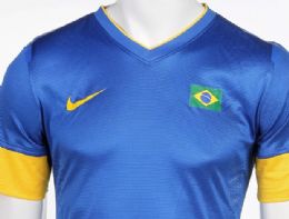 Camisa azul que a Seleo Brasileira vai usar em Londres j est pronta