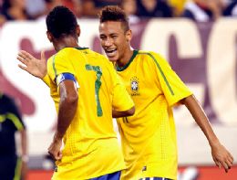 dolos do dolo! Privilegiado, Neymar coleciona momentos de 'tietagem'