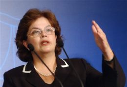 Dilma diz que s se posicionar como candidata aps homologao do PT