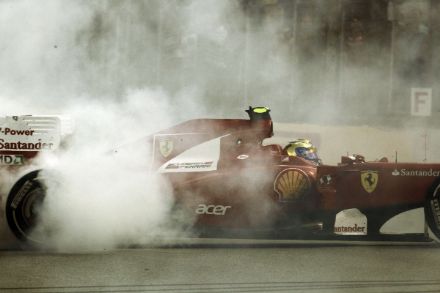 Massa tentou animar um pouco o pblico brasileiro ao final da corrida