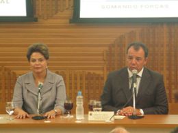 Dilma anuncia 6 mil, e empresrios, 2 mil casas para vtimas de chuvas