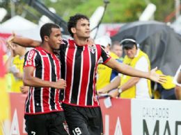 Lucas participou de empate com Palmeiras e embarcou para defender a Seleo