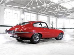 Jaguar comemora os 50 anos do modelo E-Type
