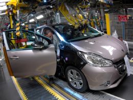 Peugeot inicia produo do 208, futuro compacto nacional