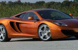 O grande McLaren que passa dos 320 km/h