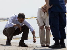 Obama visita praias afetadas pelo leo que vazou no Golfo do Mxico