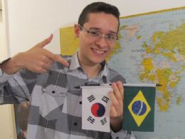 Leonardo Saturnino Ferreira, de 21 anos, vai estudar na Coreia do Sul