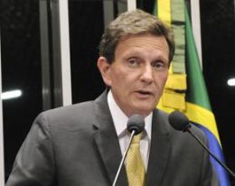 Senador Marcelo Crivella assume Ministrio da Pesca, anuncia Planalto