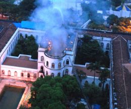 UFRJ pede ajuda  sociedade para reconstruir capela destruda pelo fogo