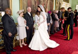 Kate recebe convidados no palcio de Buckingham,veja detalhes aqui