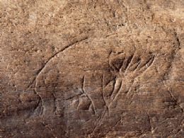 Osso de 13 mil anos contm arte pr-histrica, confirma estudo