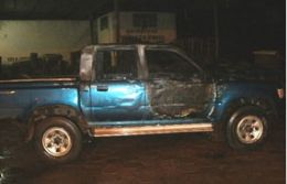 Motorista embriagado ateia fogo em carro aps capotar em uma rotatria