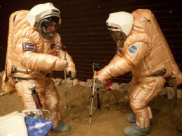 Experincia que simula viagem a Marte completa 1 ano