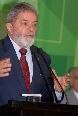 Em carta  CNBB, Lula agradece a Deus por mandato e pede prece pelo voto