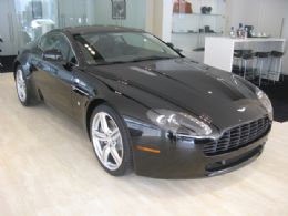 Aston Martin vende um modelo a cada dois dias no Brasil