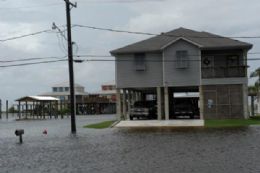 Tempestade tropical Lee chega ao estado da Louisiana