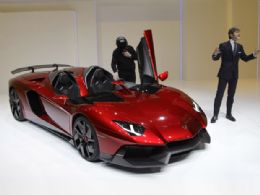 Lamborghini Aventador J  e o CEO da marca, Stephan Winkelmann