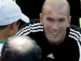 Zidane, assessor da presidncia, confirma: 'Kak  do Real Madrid'