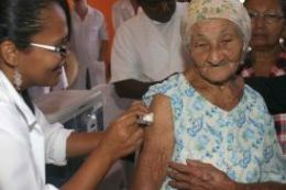 Os municpios que ainda no atingiram a cobertura tem a at o dia 30 de junho para vacinar os idosos