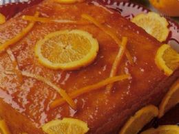 bolo de laranja com calda de laranja