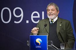 Lula diz que Brasil no pode assumir meta de desmatamento zero