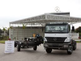 Mercedes-Benz apresenta tecnologia que atende  nova lei de emisses