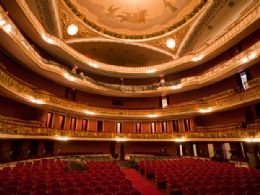 Teatro Municipal de SP se prepara para reabertura aps quase 3 anos
