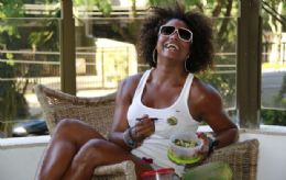 Adriana Bombom foca em dieta para dar volta por cima no carnaval do Rio