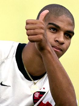 Adriano no Fla, ainda com 18 anos