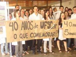 Alunos de medicina da UFSCar protestam por falta de aulas prticas