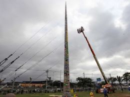 Torre de Lego bate recorde mundial de altura em SP