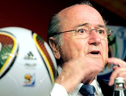 Blatter diz que Espanha mereceu a Copa e cogita acabar com prorrogao