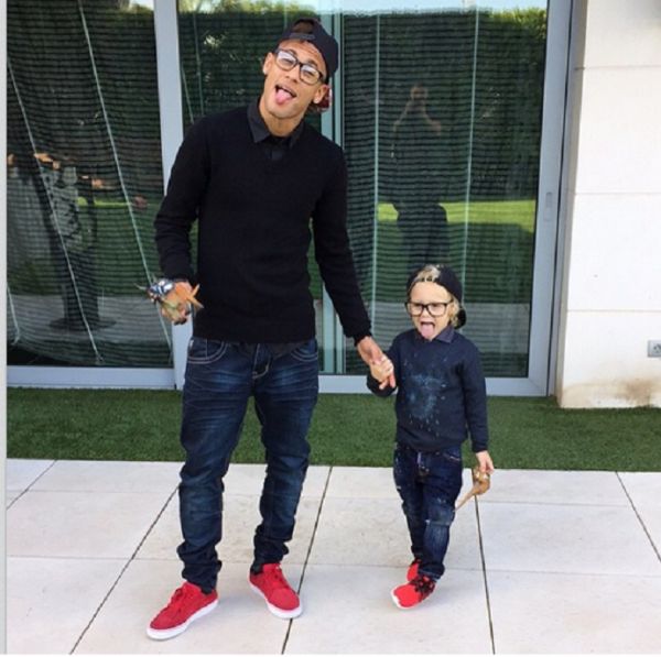 Tal pai, tal filho: Neymar exibe visual igual ao do pequeno David Lucca