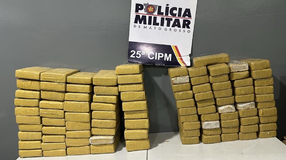 Polcia Militar apreende 100 kg de drogas e prende nove pessoas