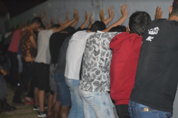 Ao conjunta fecha festa de adolescentes regada a bebidas alcolicas e narguil