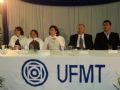 Reitora e o pr-reitor da UFMT na mesa de autoridades