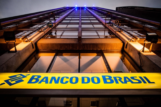 Empresa de MT desviou quase R$ 2 milhes do BB; polcia procura advogado e apreende SW4